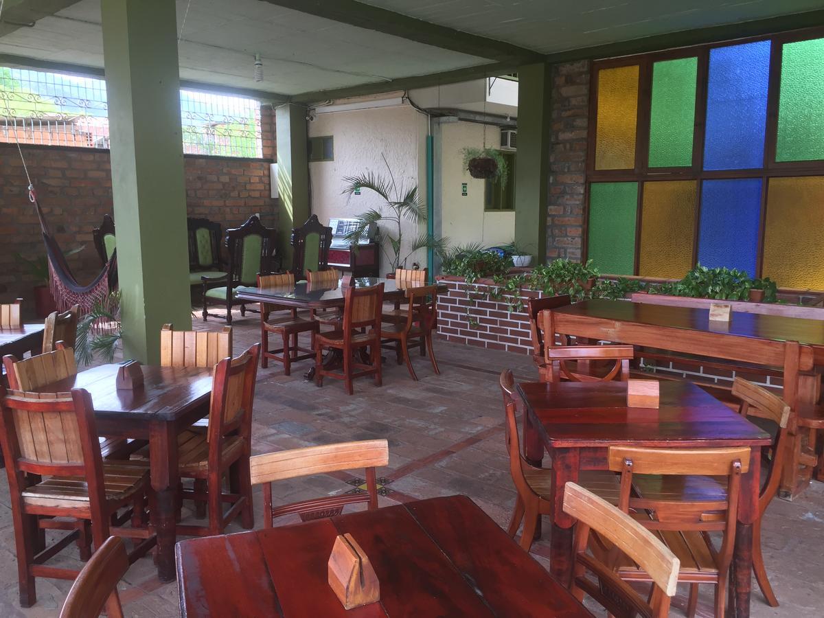Hosteria De La Plaza Menor Santa Fe de Antioquia Exterior photo